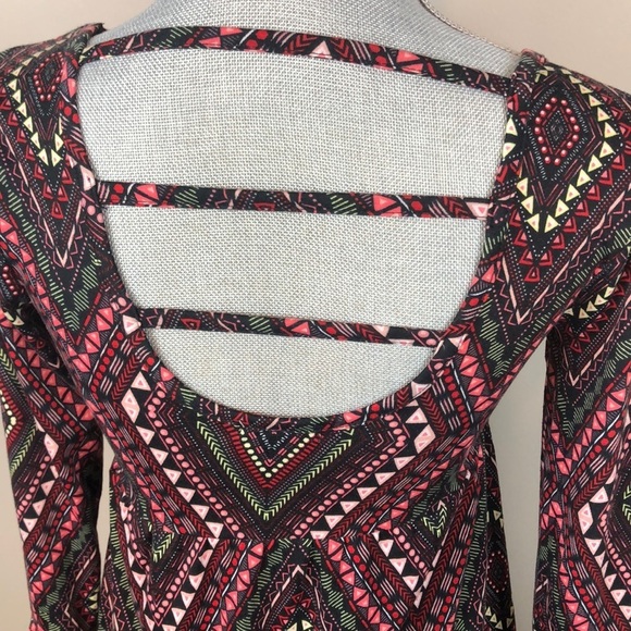 Bongo Retro Print Bell Sleeve Dress w Strap Back Size Small - Picture 9 of 11